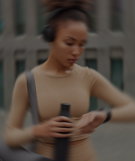 El techo de cristal prevalece: el 43% de las mujeres ejecutivas consideró abandonar el trabajo por los síntomas de la (peri)menopausia.